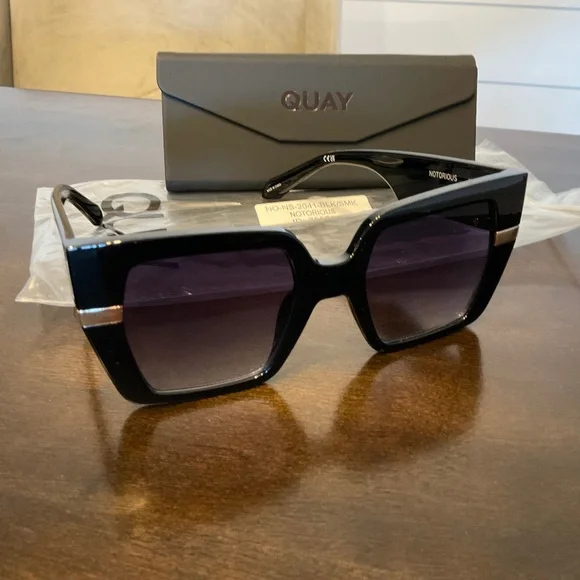 NWT QUAY Notorious Sunglasses New! ▪️Quay Australian Notorious Gradient Square  main image 3